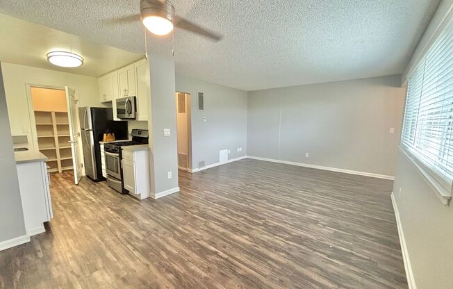 1800 N Alvarado St
