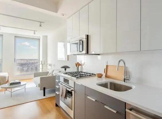 Studio, 1 bath, $4,200, Unit 43E