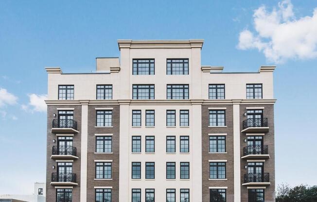 627 DEKALB AVE