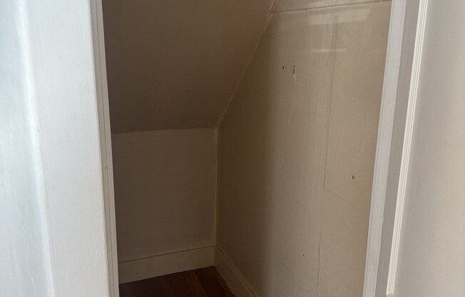2 beds, 1 bath, 1,100 sqft, $2,200, Unit 1