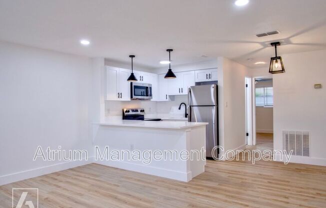 615 LAKEVIEW ST