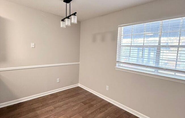 2 beds, 1 bath, 850 sqft, $1,245, Unit 8E