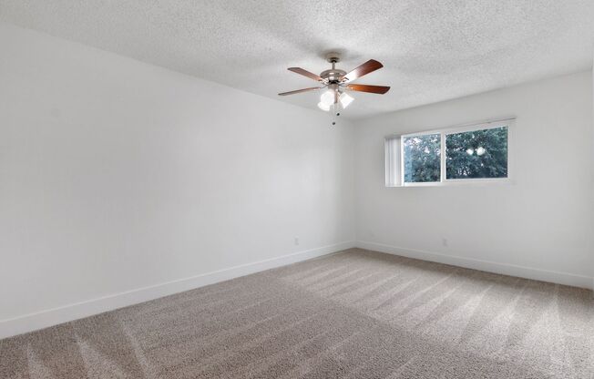 2 beds, 1 bath, 850 sqft, $1,675, Unit 9100-11