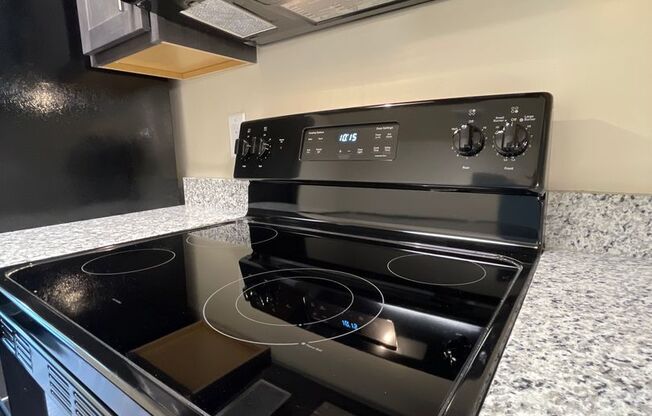 3 beds, 2 baths, 1,152 sqft, $2,350, Unit 14201 #104