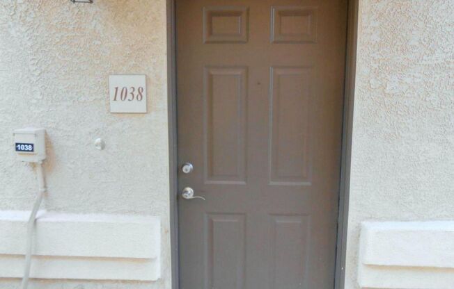 Beautiful Condo in The Falls Gated Community in SW