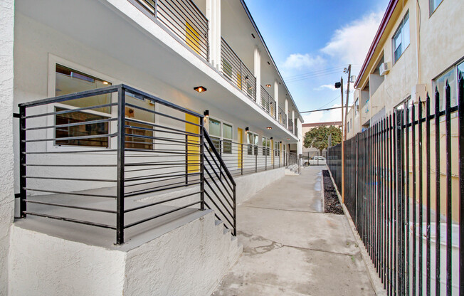 161 S BURLINGTON AVE