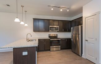 1 bed, 1 bath, 665 sqft, $1,715