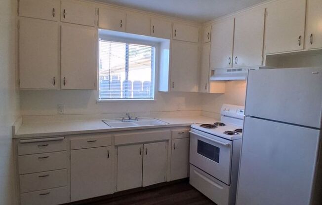 1315 N Garden