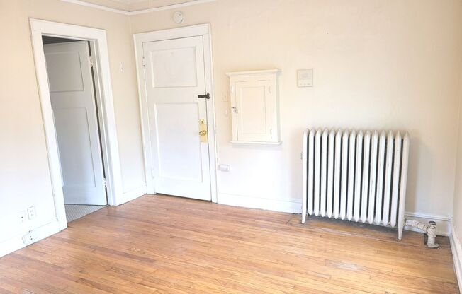 Studio, 1 bath, $825, Unit 413