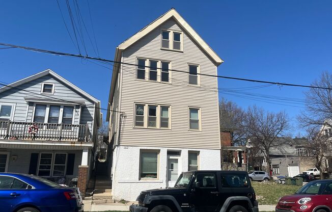 1817 N Humboldt