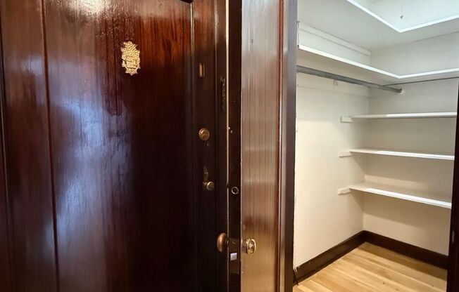 Studio, 1 bath, 530 sqft, $1,550, Unit 407