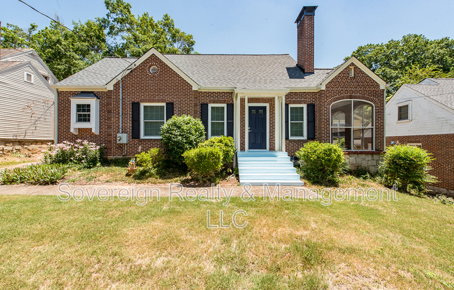 208 SHADOWMOOR DR