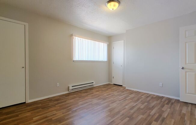 2 beds, 1 bath, 905 sqft, $995, Unit 1401-A