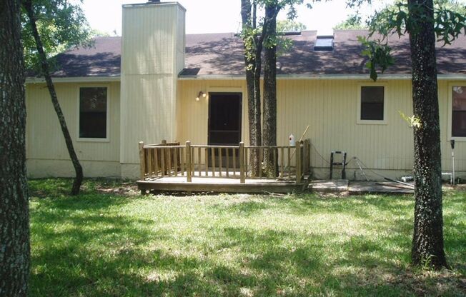 3 beds, 2 baths, $2,000