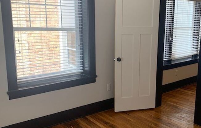 2 beds, 1 bath, 762 sqft, $1,595, Unit Room 410