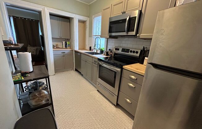 1 bed, 1 bath, $1,900, Unit 02