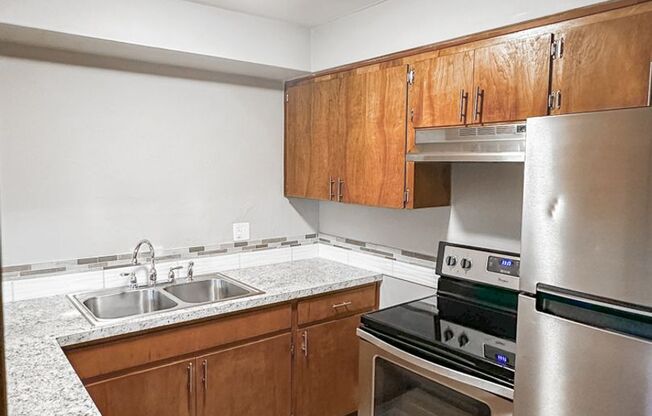 2 beds, 1 bath, 780 sqft, $1,200, Unit SC849