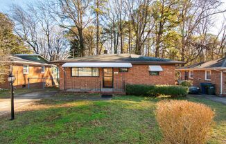 Charming 3 Bedroom brick ranch!