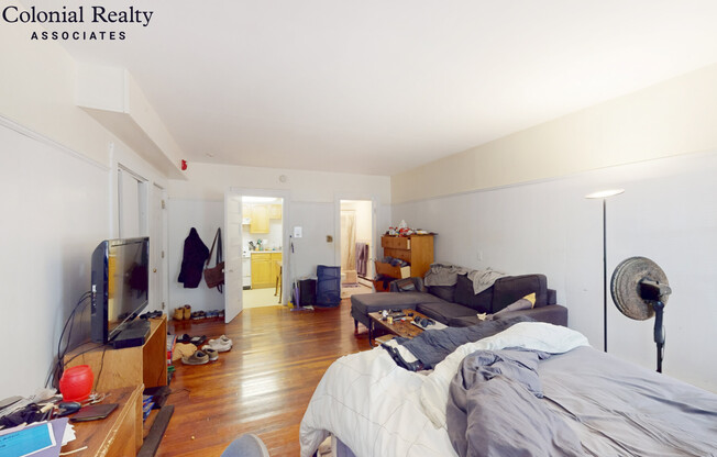 1067 BEACON ST