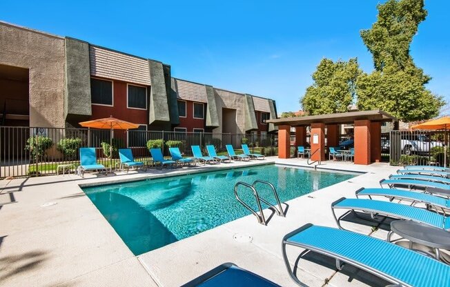 Resort style swimming pool at Saratoga Ridge, Phoenix, Arizona