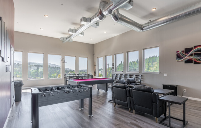 4 beds, 2 baths, $2,600, Unit 109-308