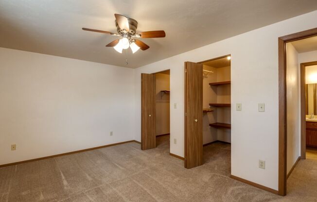 1 bed, 1 bath, 736 sqft, $949.99, Unit 735-08