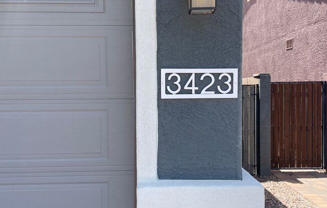 Beautiful 4 Bedroom Single Level Home Located in Bridges Community Gilbert!