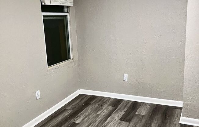 *** Beautiful Avalon Apartment on California Avenue * Renovated * Granite & Stainless Steel * Modern * Available Now ***