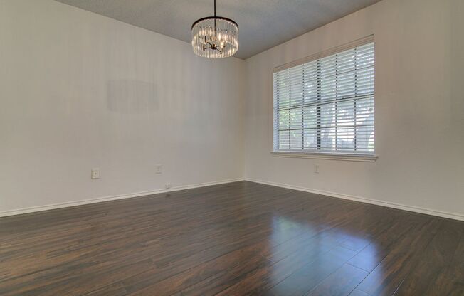Millwood 3/2 walking distance to Apple Campus!