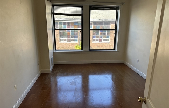 1 bed, 1 bath, 749 sqft, $1,700, Unit 101