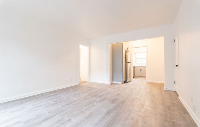 2 beds, 1 bath, 750 sqft, $1,595, Unit 13