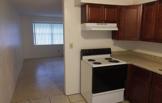 2 beds, 1 bath, 750 sqft, $1,400, Unit 305A