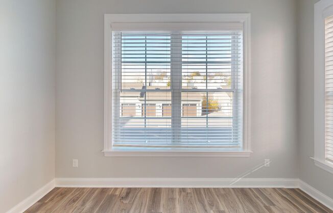 1 bed, 1 bath, 775 sqft, $2,325, Unit 5204