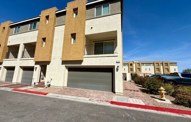 Modern Townhome Near Lone Mountain | Gated & Pool