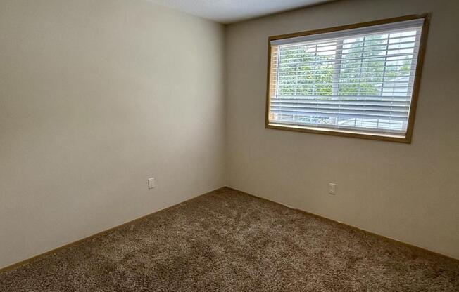 3 beds, 2 baths, 1,513 sqft, $2,200