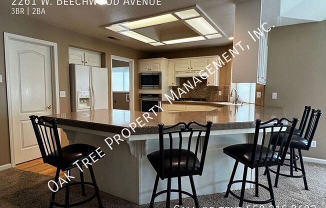 2261 W BEECHWOOD AVE