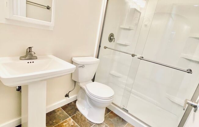 2 beds, 1 bath, 648 sqft, $1,995, Unit 105