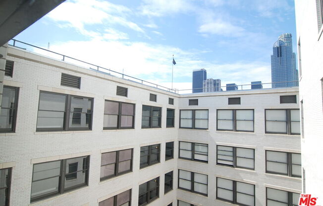 1 bed, 1 bath, 470 sqft, $2,000, Unit 907