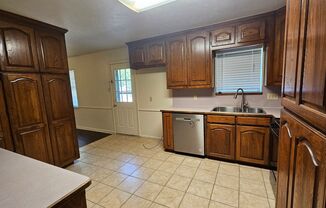 3 beds, 1.5 baths, $1,880