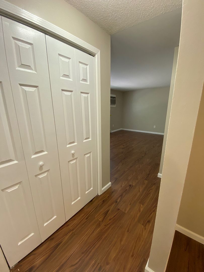 Nice Remodeled Two Bedroom Apartment