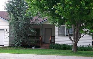 3 beds, 2 baths, $1,825