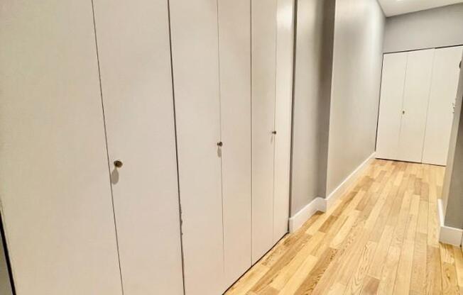 1 bed, 1 bath, 837 sqft, $5,000, Unit 316