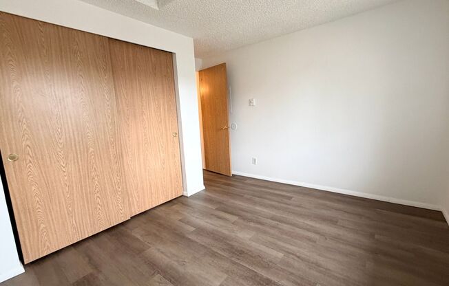 2 beds, 1 bath, 834 sqft, $1,680, Unit Q202