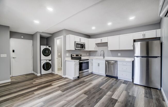 1 bed, 1 bath, 465 sqft, $1,395, Unit 100