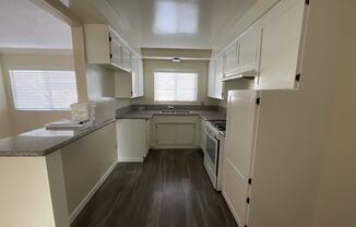 1 bed, 1 bath, 575 sqft, $1,700, Unit 18