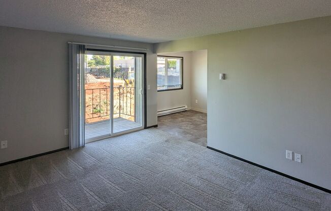 1 bed, 1 bath, 687 sqft, $1,095, Unit 42