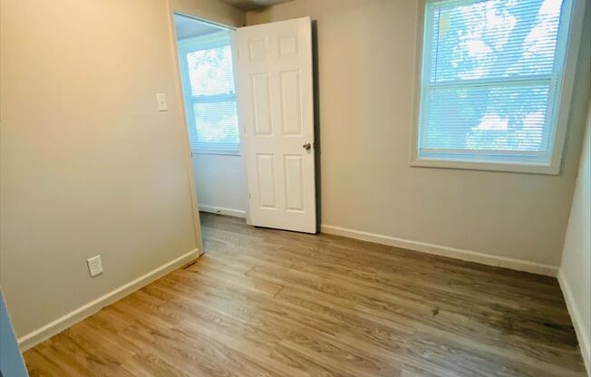 4 beds, 1 bath, $1,350