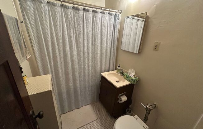 1 bed, 1 bath, $995, Unit 57