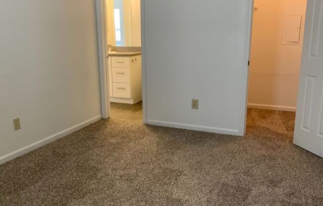 2 beds, 2 baths, 1,038 sqft, $1,215, Unit 3401