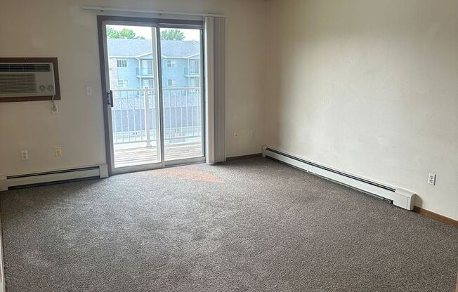 2 beds, 1 bath, 900 sqft, $795, Unit 304